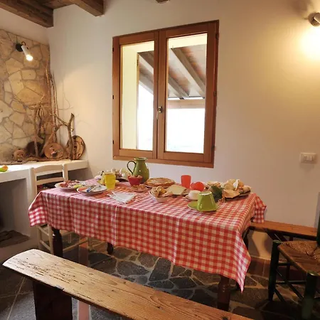 Lierus Bed & Breakfast 3*